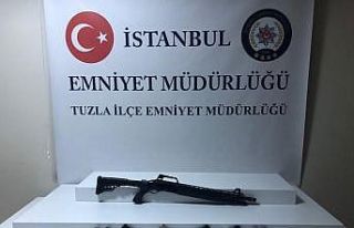 Tuzla’da yasa dışı silah ticareti yapan 2 kişi...