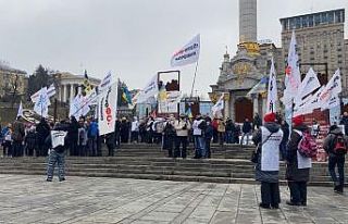 Ukrayna’da karantina karşıtı protestolar devam...