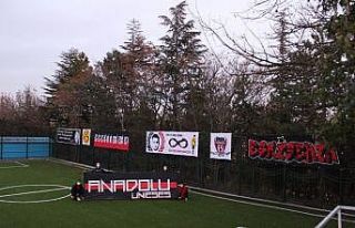 Üniversiteli taraftarlardan anlamlı etkinlik