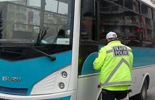 Uşak’ta toplu taşımalara araçlarına korona...