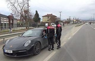 Uygulamaya takılan turist, genel izinli çıktı