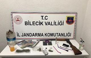 Uyuşturucu operasyonunda FETÖ’ye ait dergi de...