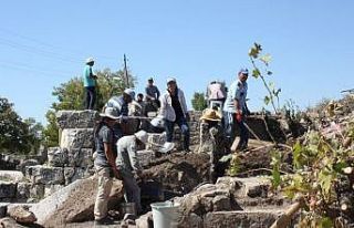 Uzuncaburç’ta Antik Tiyatronun restorasyonu 2021...