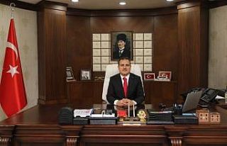 Vali Akbıyık: “Hakkarimiz artık başarılarla...