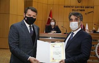 Vali Ayhan artık Sivaslı
