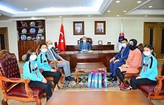 Vali Hüseyin Öner, Short Track yarışmasında dereceye...