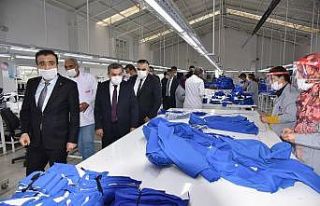Vali Işık, saya ve tekstil fabrikasında incelemelerde...