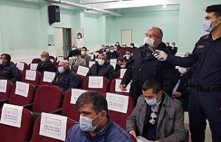 Vali Polat muhtarlarla bir araya geldi