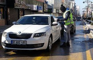Van sokağa çıkma kısıtlamalarına uyuyor