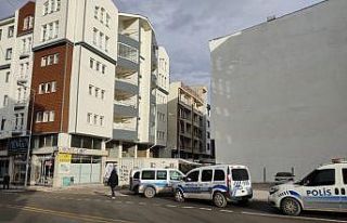 Van’da asansör boşluğuna düşen bekçi hayatını...