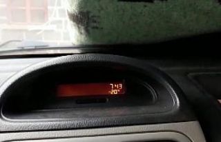 Vatandaşlardan araçlara kilimli, battaniyeli soğuk...