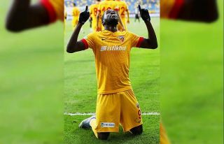 Wilfried Kanga 2.golünü attı