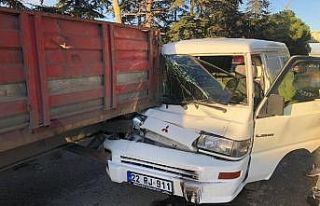 Yansıyan güneş ışığı kaza yaptırdı