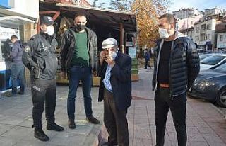 Yaşlı adam dolandırılmaktan son anda kurtarıldı