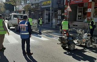Yaya geçit çizgileri yenilendi