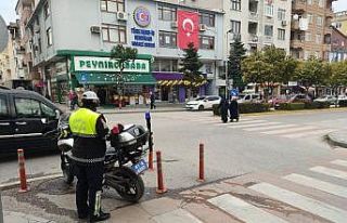 Yaya geçitlerinde kural ihlali yapan sürücülere...