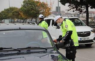 Yayalara yol vermeyen sürücülere ceza