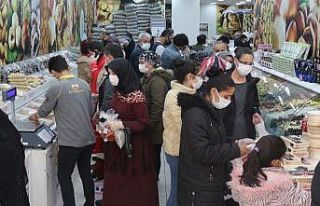 Yılbaşına saatler kala kuru yemişçilerde endişelendiren...