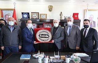 Yıldırım, Refahiye Belediyesini ziyaret etti