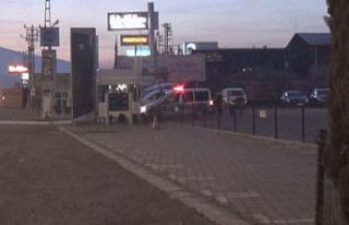 Yorgun mermi Peugeot Bayi İnciroğlu’na isabet...