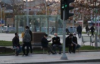 Yüksek kesimlerde kalanlar kış, şehir merkezindekiler...