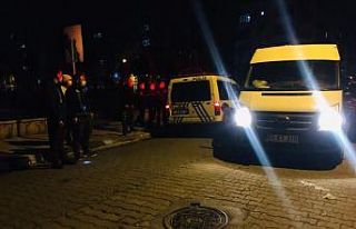 Yüksek sesli konuşanları uyaran esnaf darp edildi