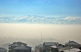 Yüksekova sis altında