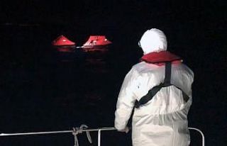 Yunan Sahil Güvenliği can salıyla Türk karasularına...