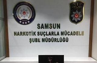 Yunus polisleri şüpheli araçtan uyuşturucu hap...