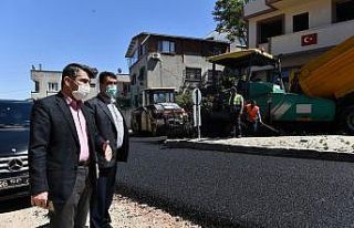1 yılda 55 bin 700 ton asfalt