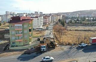 2000 Evler Mahallesinde eski borulardan kaynaklı...