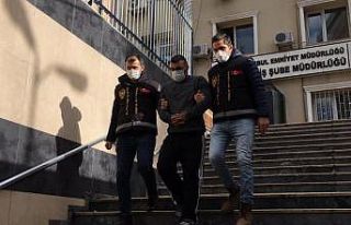 20 yaşındaki oto hırsızı kovalamaca sonunda yakalandı