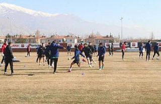 24Erzincanspor 2. devreye hazır