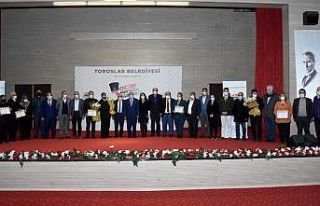 3 Ocak şiir yarışmasının ödülleri sahiplerini...