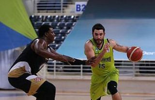 4 oyuncusu Covid olan Merkezefendi Basket evinde yıkıldı