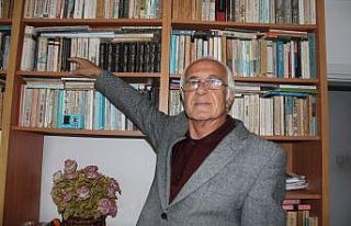 5 bin kitabın yer aldığı kütüphanesini satışa...