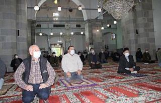 622 yıllık tarihi Bergama Ulu Camii’nde yeni yılın...