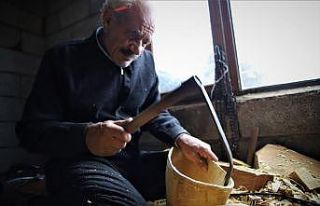 69 yaşında, saz teknesi yapıp Fransa’ya bile...