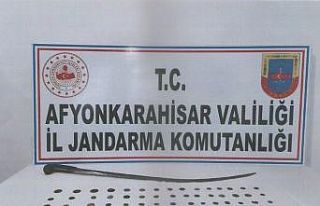 Afyonkarahisar’da jandarmadan tarihi eser operasyonu:...