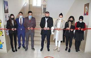Ağrı’da 321 okul koridorunun duvarları yabancı...