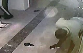 Ağrı’da ayakkabı çalan hırsızlar güvenlik...