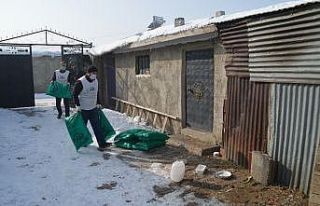 Ağrı’da ihtiyaç sahibi ailelere kömür yardımı