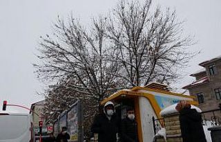 Ağrı’da kar hayatı olumsuz etkiledi