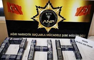 Ağrı’da peynir bidonuna gizlenmiş 10 kilo 226...