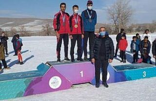 Ağrılı kayakçılar yeni sezona başarılarıyla...