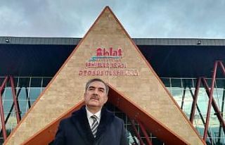 Ahlat’ın yeni otobüs terminal binası mimarisiyle...