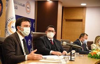 AK Parti MKYK üyeleri esnaf temsilcilerini dinledi