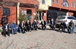 Aksoy kırsalda vatandaşlarla bir araya gelmeye devam...
