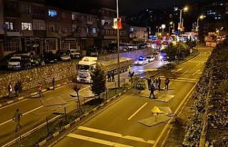 Alaplı’da seyir halindeki tırdan 10 tonluk levha...