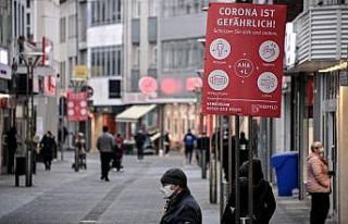 Almanya’da son 24 saatte korona virüsten 944 ölüm